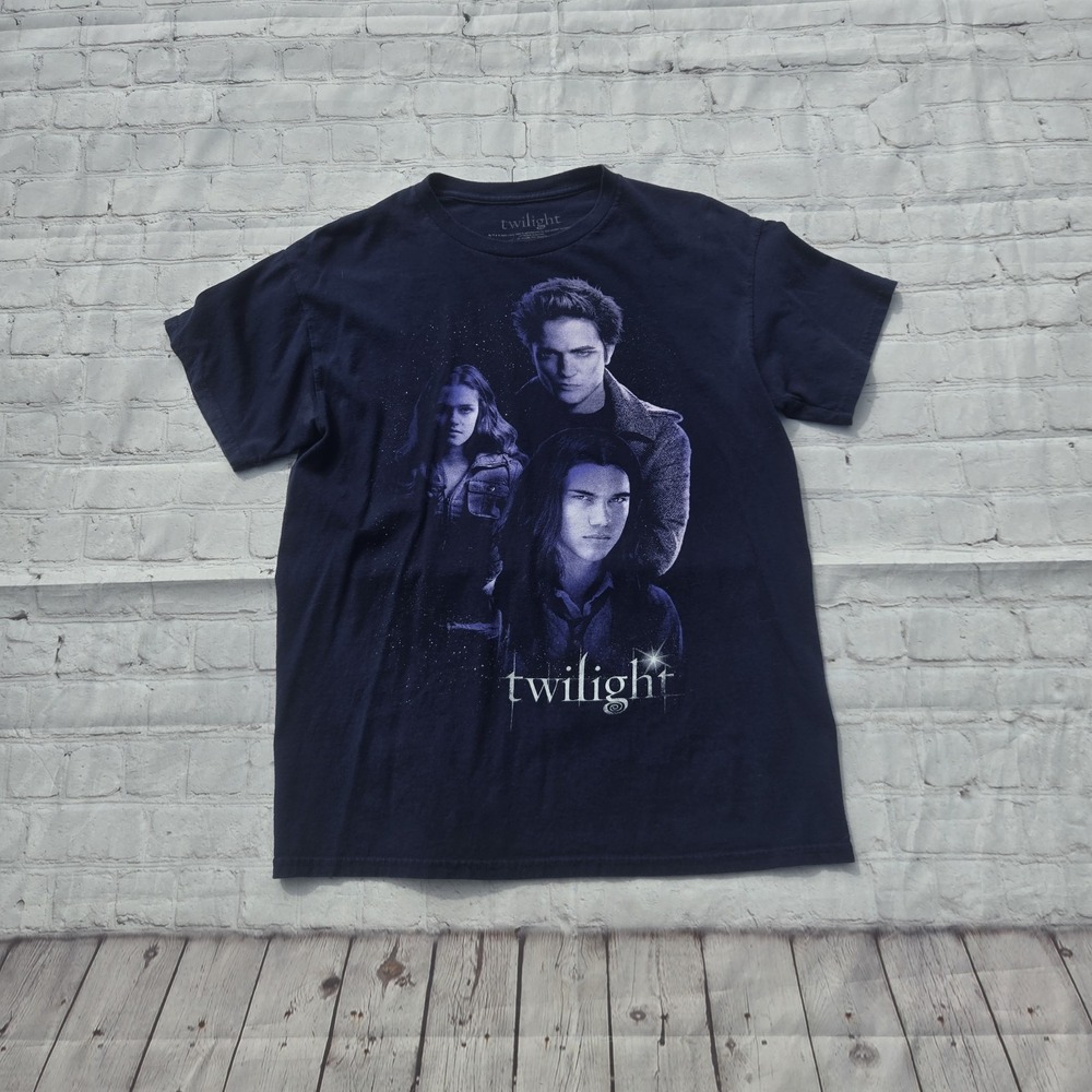 Twilight Edward Bella Jacob blue graphic tee Sz Medium Y2kn